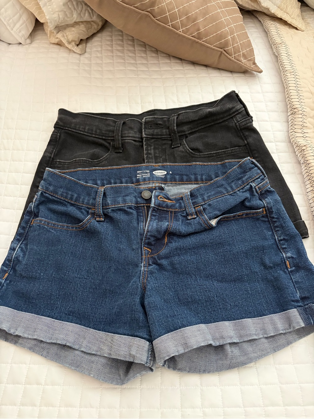 Old Navy Women’s Denim Cuffed Women’s Shorts - Blue and Black size 4